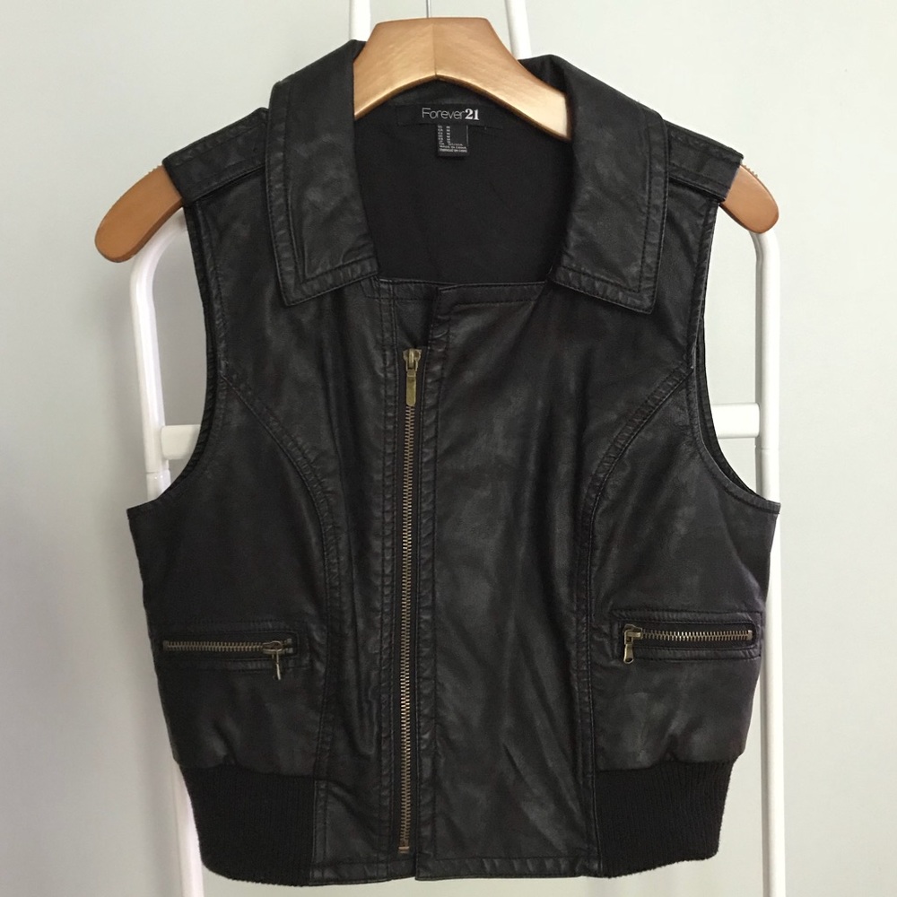 Black Zip Up Vest